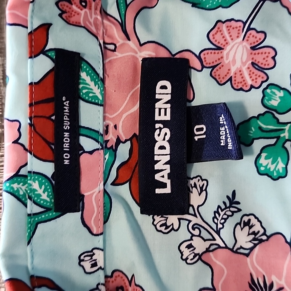 🦩 Lands End no iron supima 3/4 sleeve Top 🦩 - Picture 2 of 5